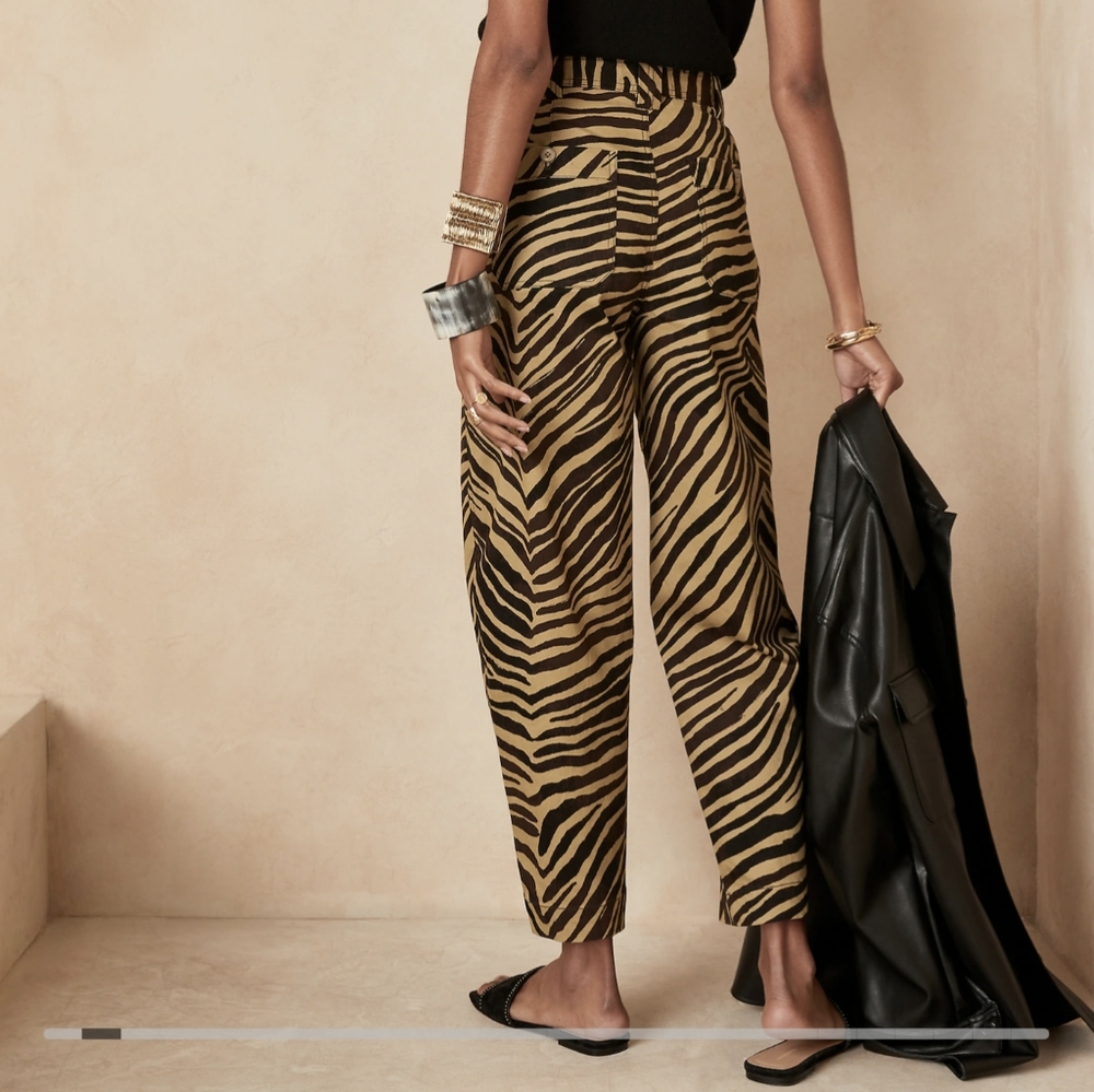 ISO Banana Republic Zebra Print Barrel Pant size 4